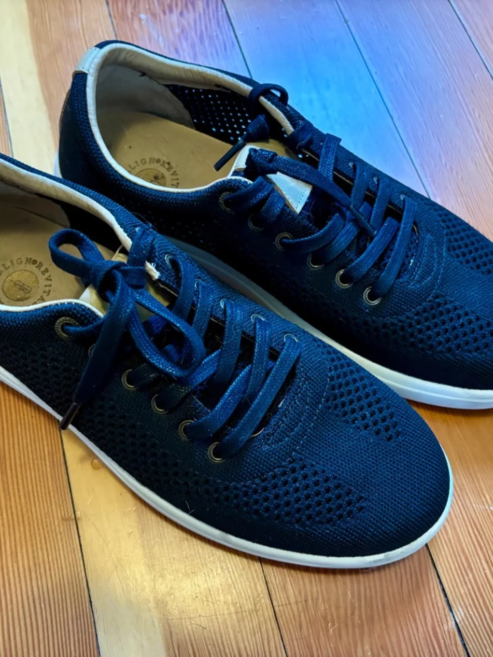 Men’s navy Revitalign sneakers